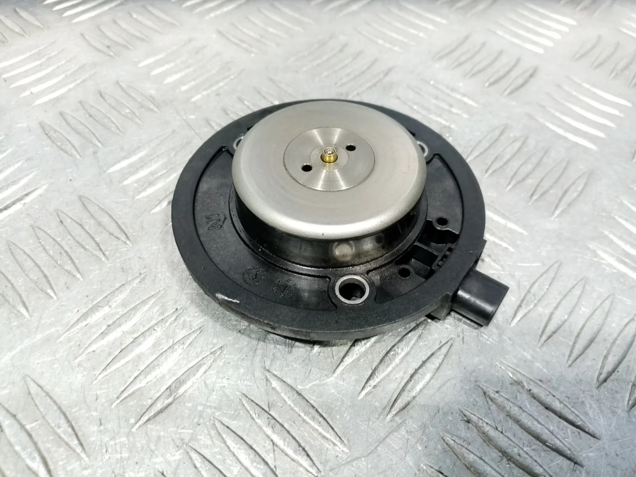 [Б/У] Клапан изменения фаз ГРМ - пробег 140т [Код: 00644470 ]