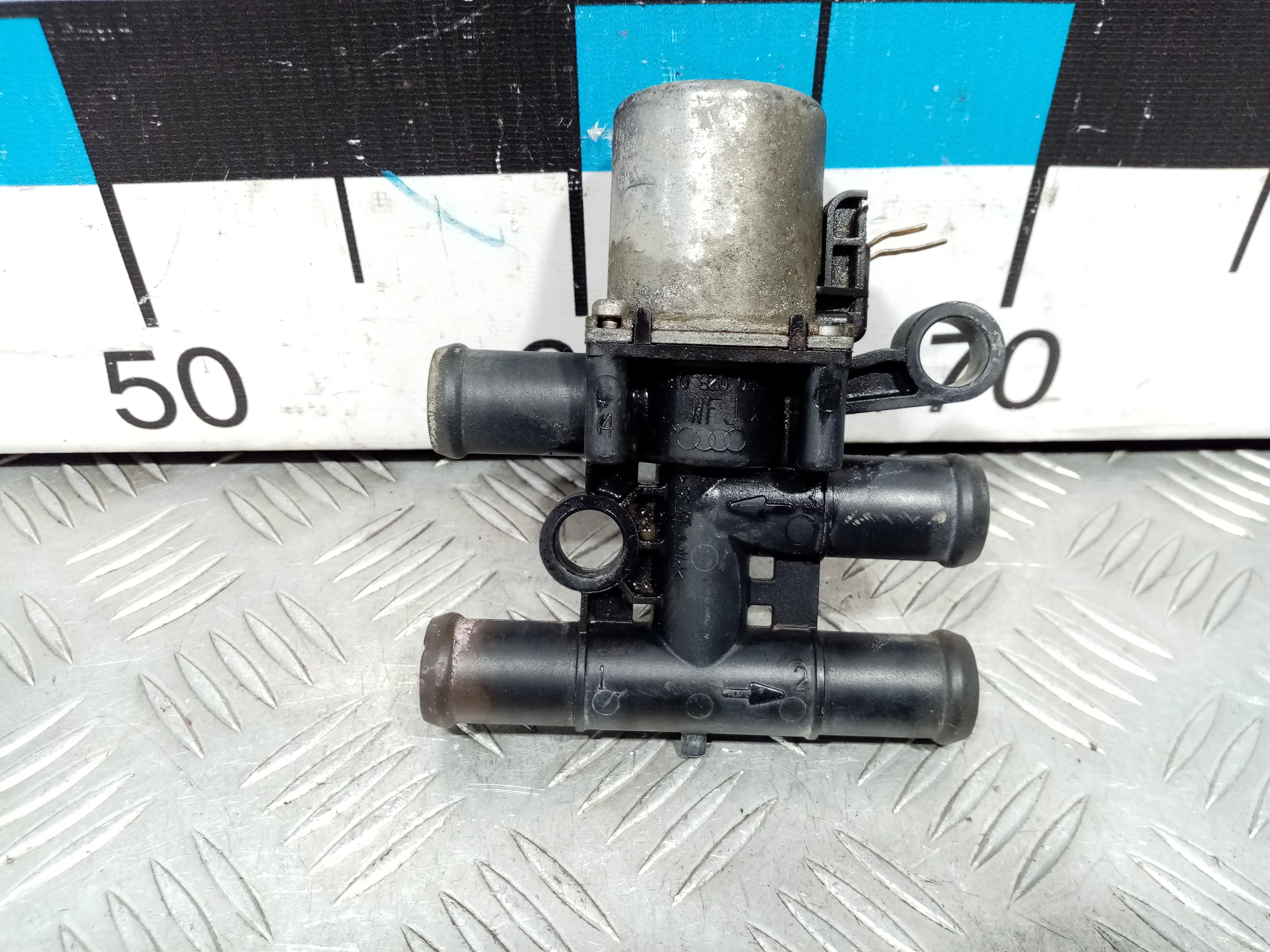 [Б/У] Клапан отопителя - Сломан пластик разъема [Незначительные дефекты] [Код: 00431185 ]