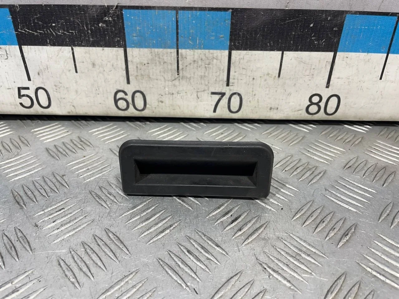 [Б/У] Кнопка открывания багажника [Код: 00600439 ]