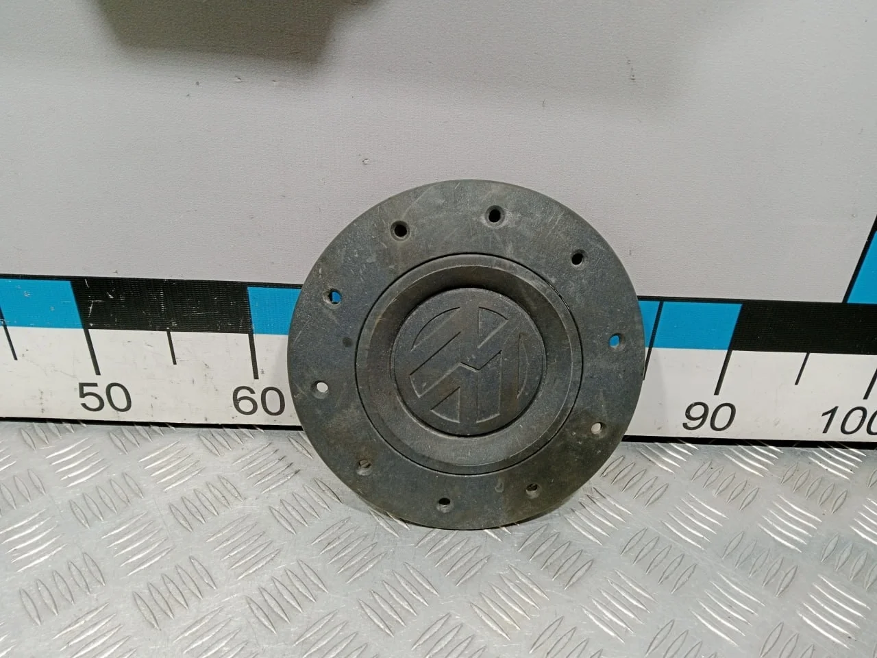 [Б/У] Колпак декоративный VW Transporter T5 [Код: 00668999 ]