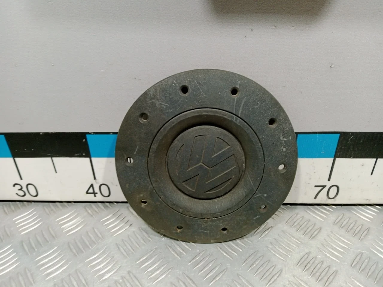 [Б/У] Колпак декоративный VW Transporter T5 - Сколы [Незначительные дефекты] [Код: 00669001 ]