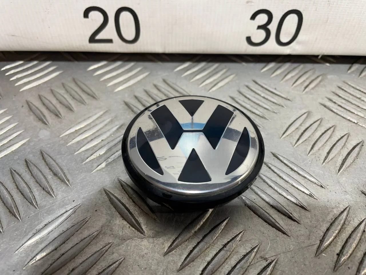 [Б/У] Колпак декоротивный легкосплавного диска [Код: 00685934 ]