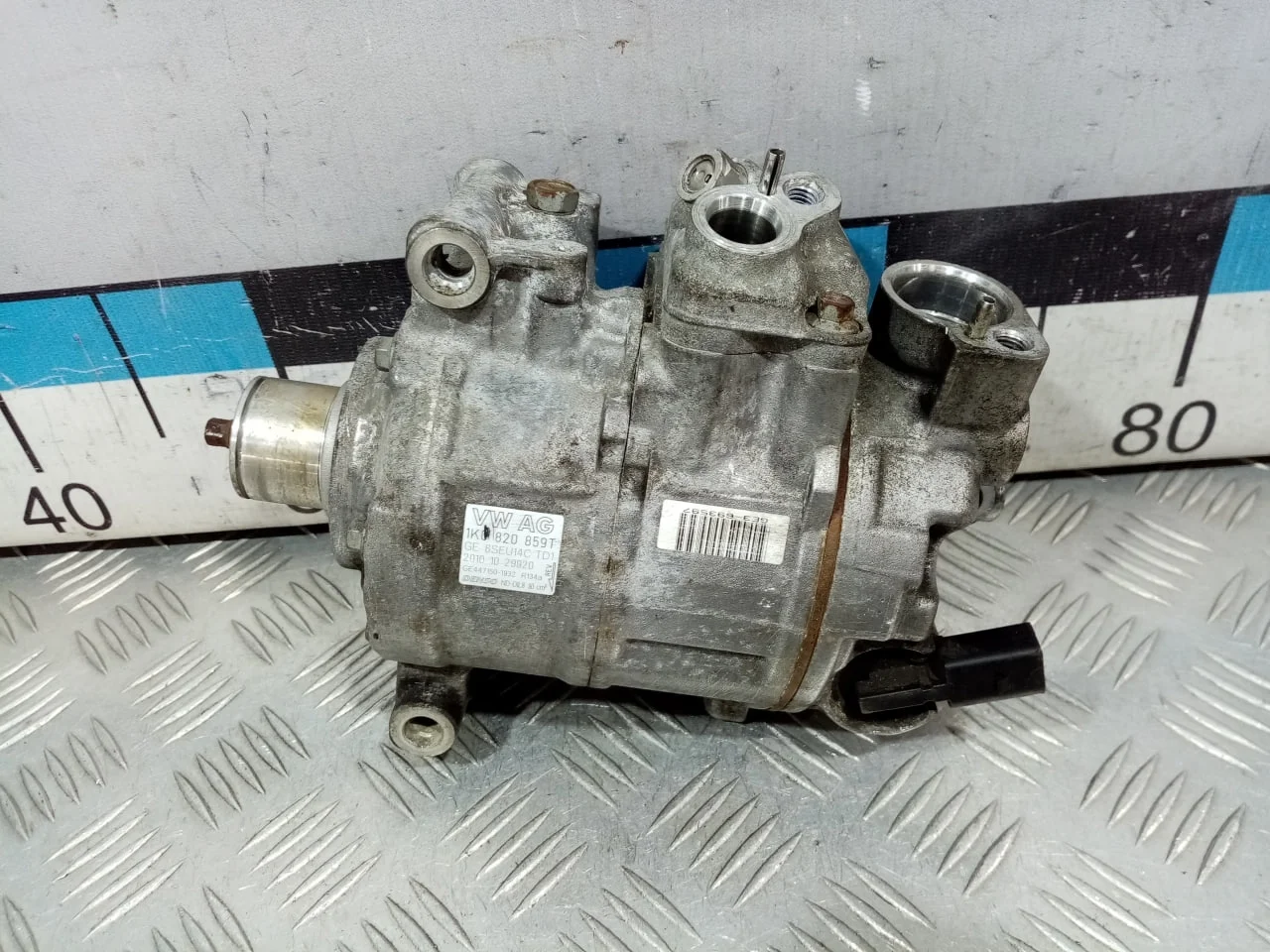 [Б/У] Компрессор кондиционера VW Skoda Seat Audi - Без шкива [ХОРОШЕЕ] [Код: 00611434 ]