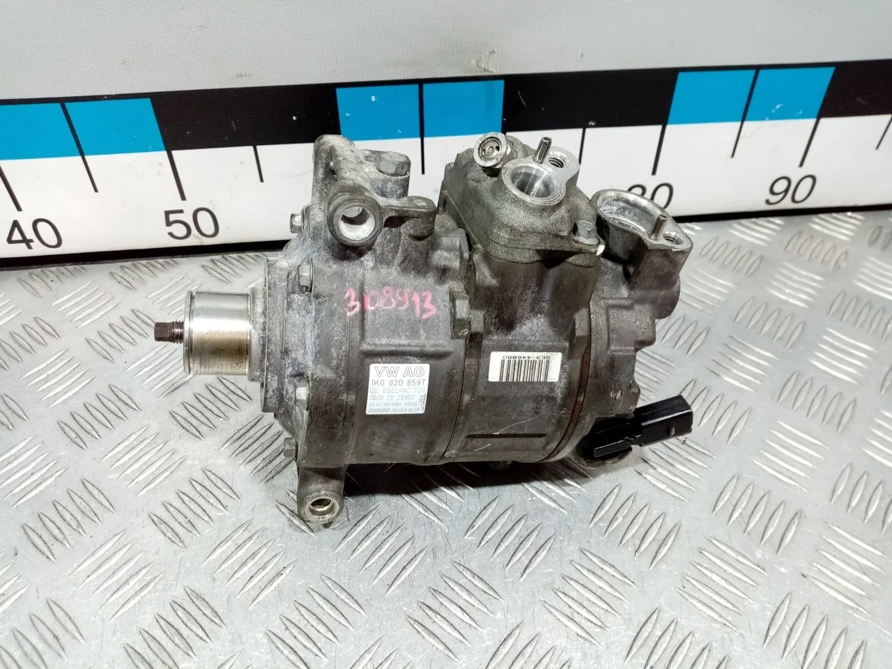 [Б/У] Компрессор кондиционера VW Skoda Seat Audi - Без шкива [ХОРОШЕЕ] [Код: 00627591 ]