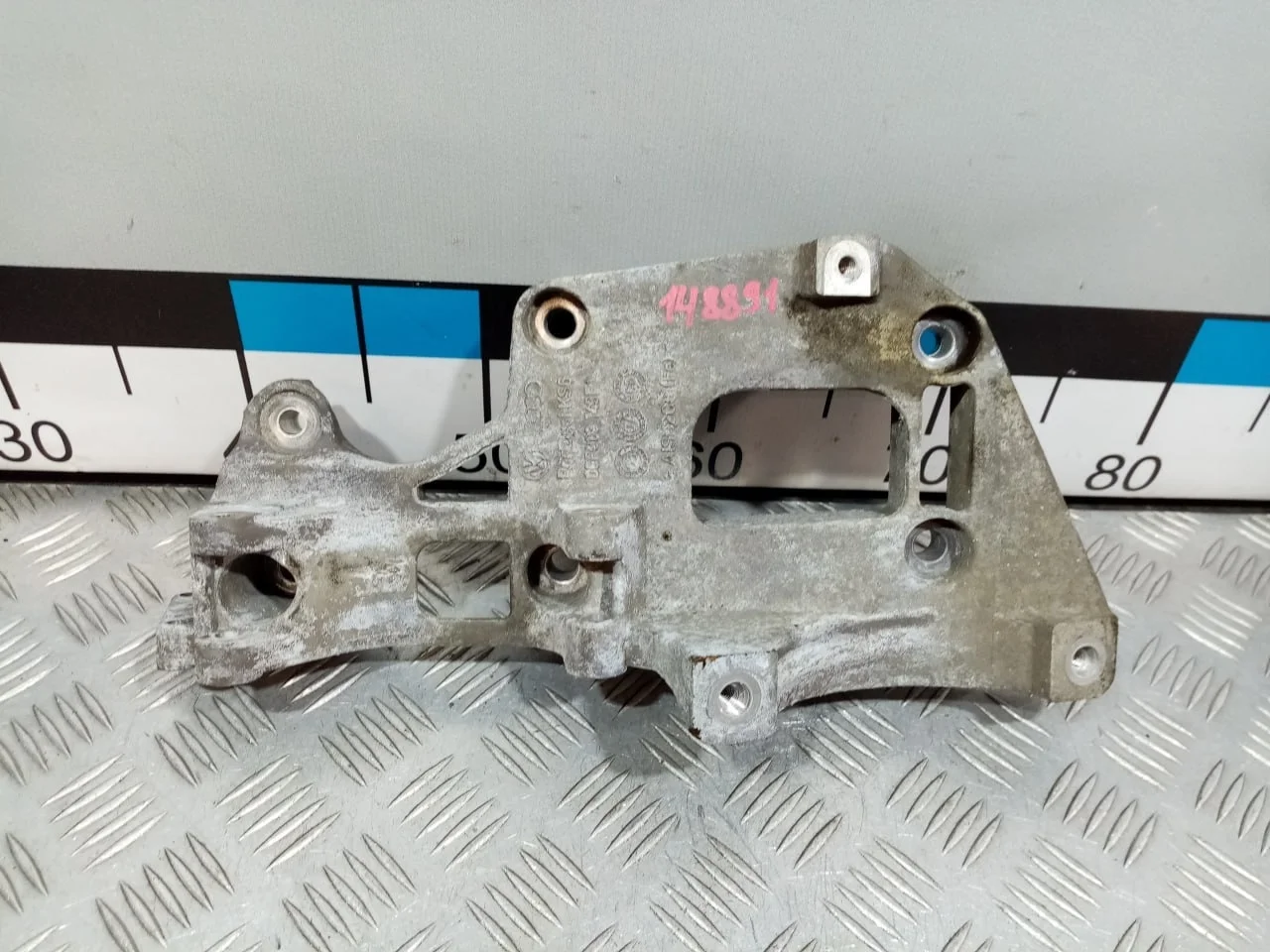 [Б/У] Кронштейн генератора [Код: 00627679 ]