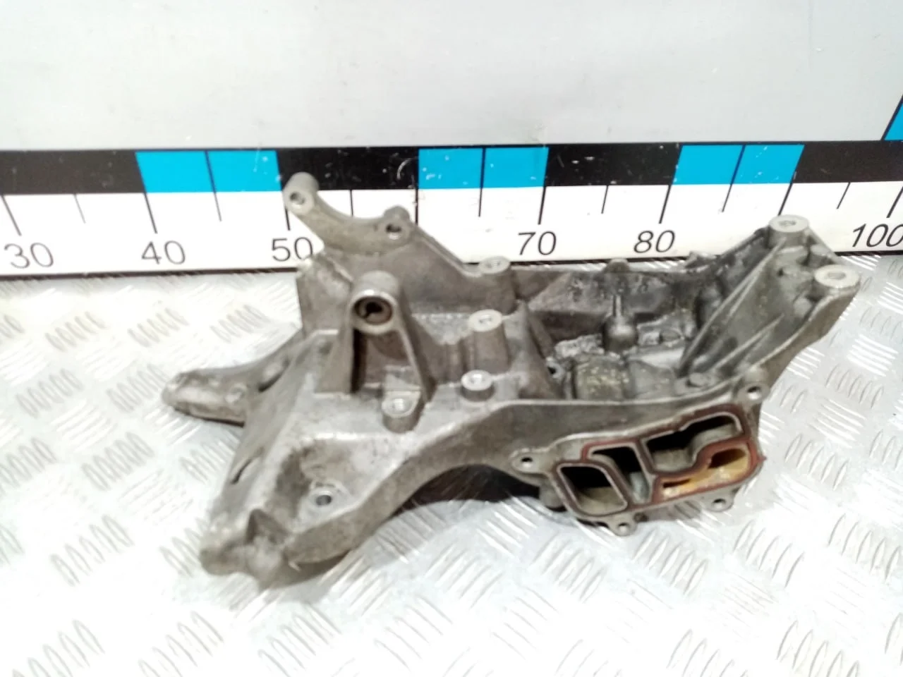 [Б/У] Кронштейн генератора [Код: 00685267 ]