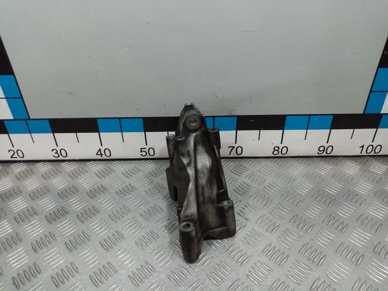 [Б/У] Кронштейн двигателя левый VW Crafter [Код: 00642243 ]