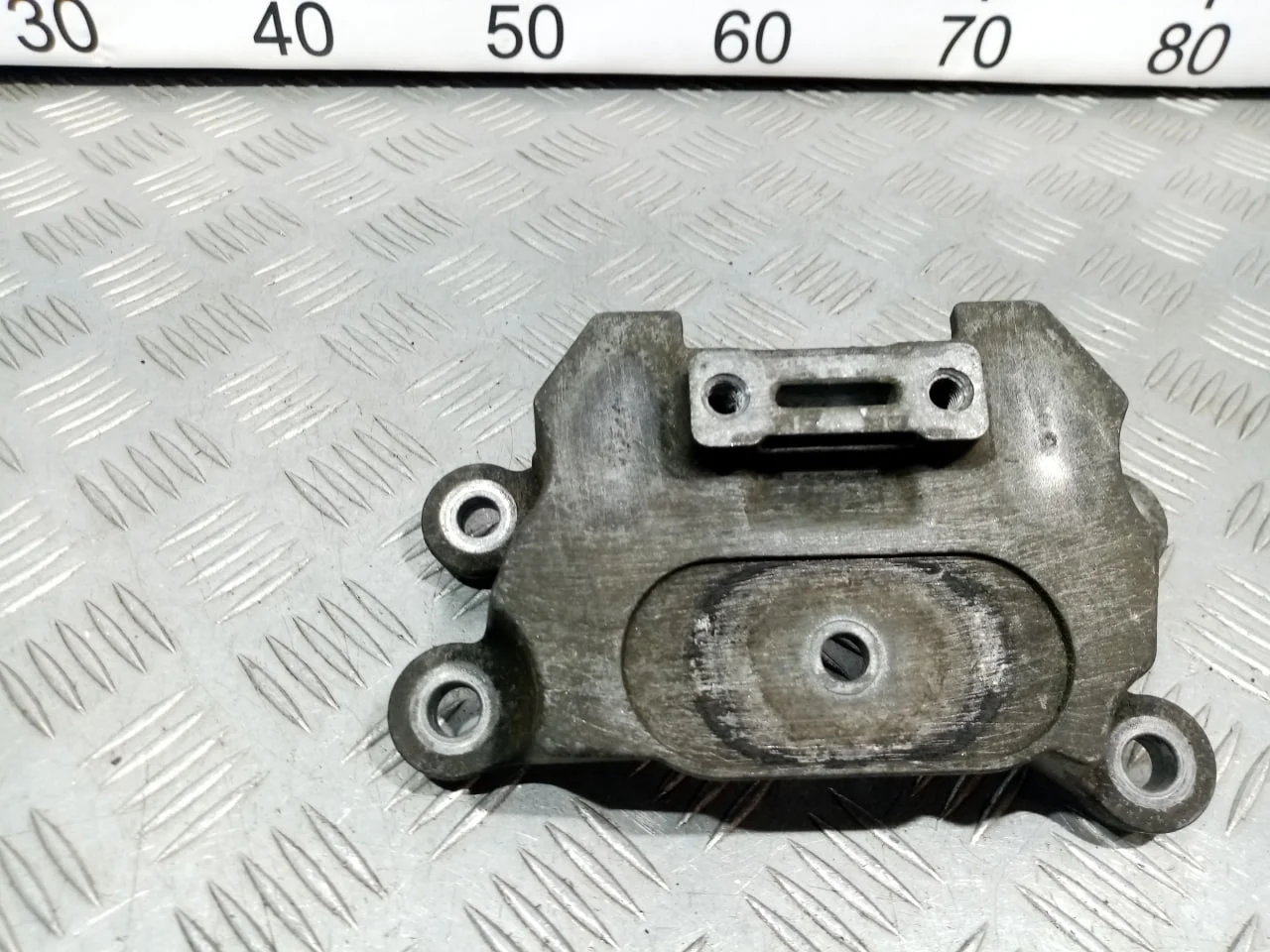 [Б/У] Кронштейн КПП [Код: 00613122 ]