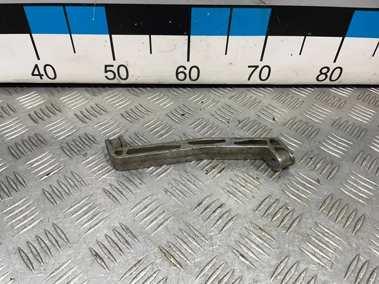 [Б/У] Кронштейн КПП [Код: 00636674 ]