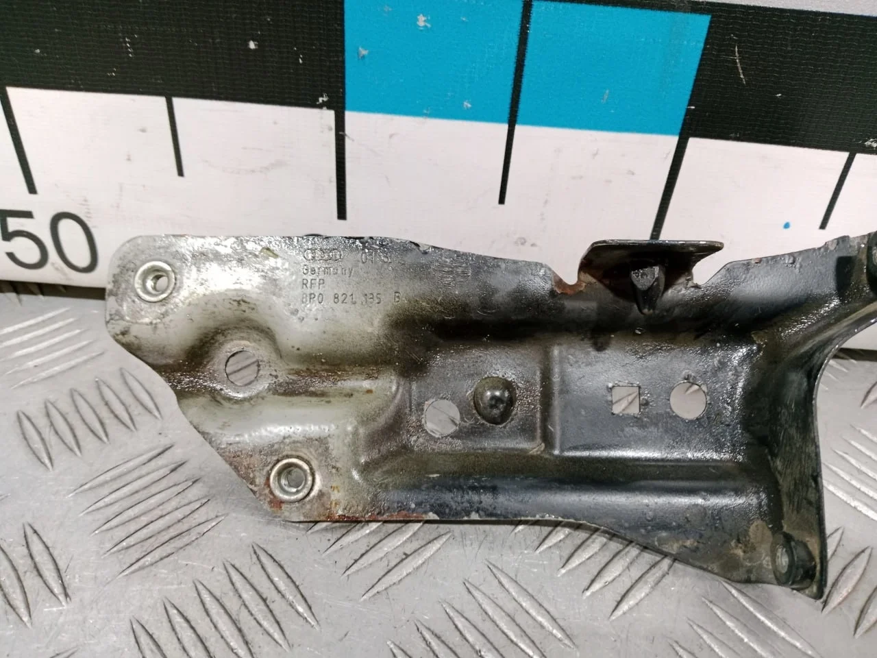 [Б/У] Кронштейн крепления крыла левый [Код: 00635163 ]