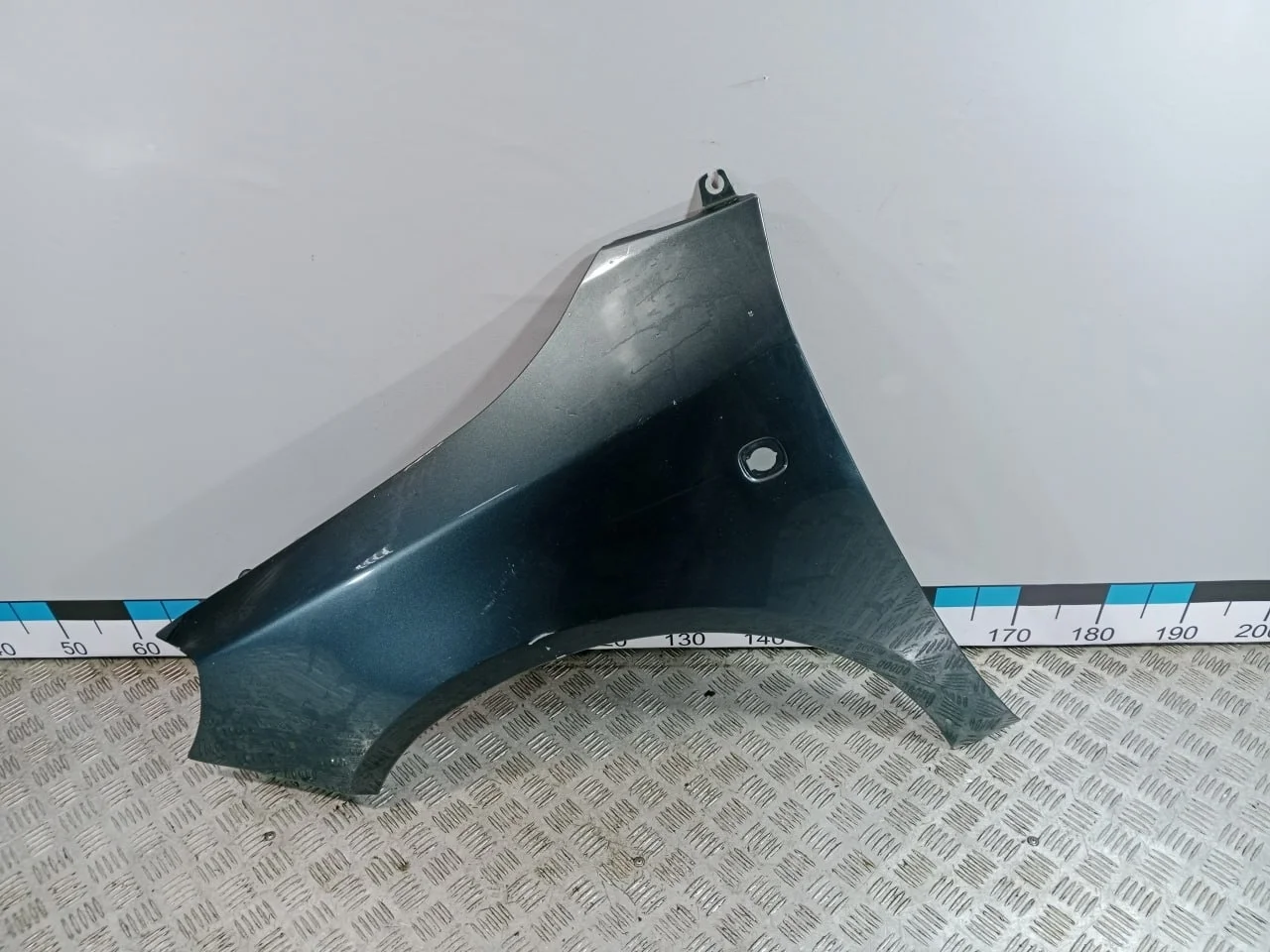 [Б/У] Крыло левое Roomster Fabia - Маленькие вмятины [ХОРОШЕЕ] [Код: 00595356 ]