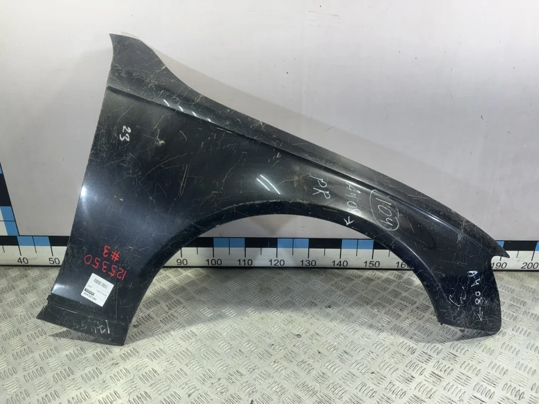 [Б/У] Крыло переднее правое Audi A4 B8 - следы ремонта [Незначительные дефекты] [Код: 00325835 ]