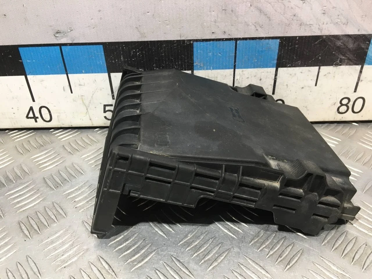 [Б/У] Крышка блока предохранителей [Код: 00609898 ]