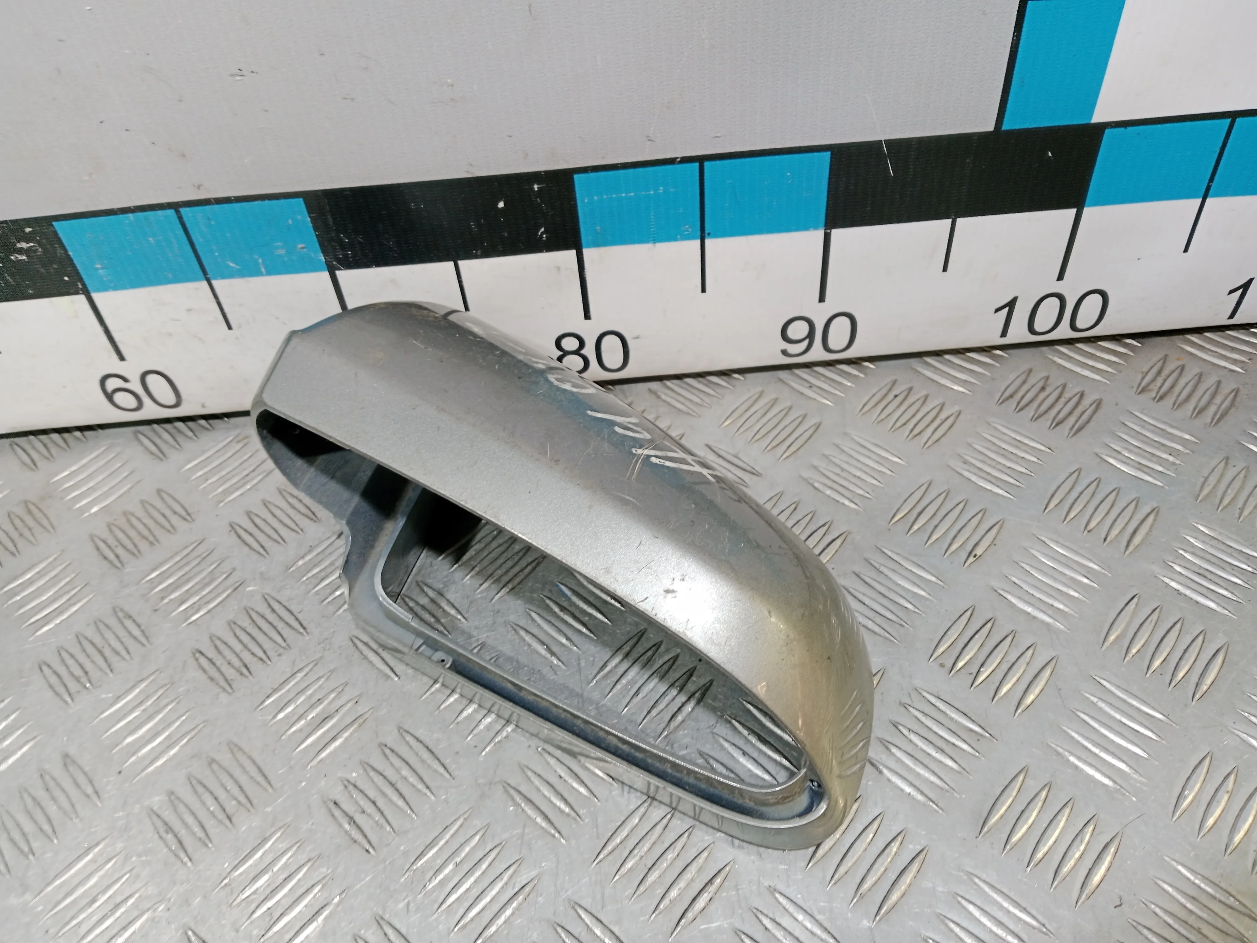 [Б/У] Крышка корпуса зеркала левого Audi A4 [Код: 00452447 ]