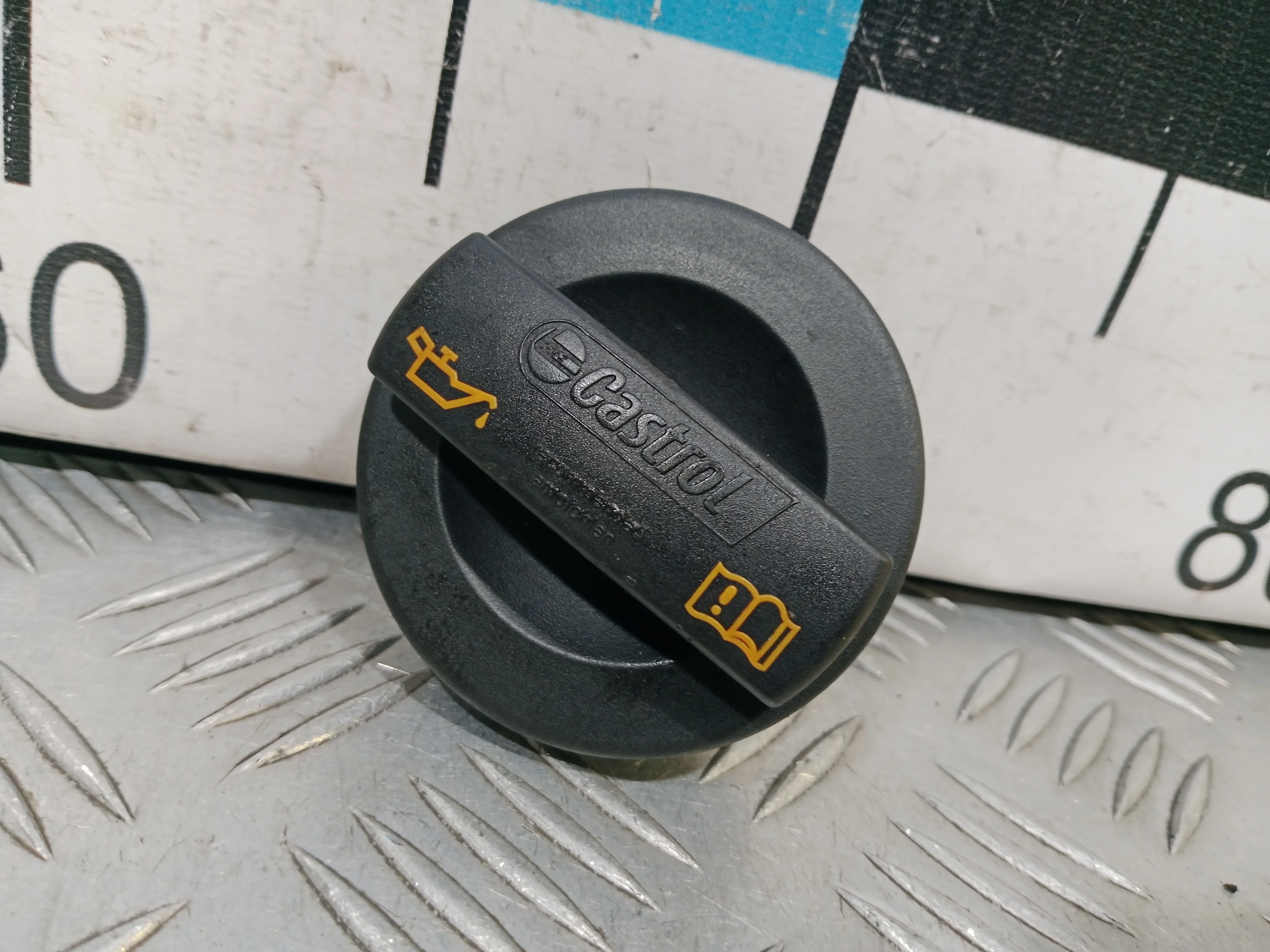 [Б/У] Крышка маслозаливной горловины [Код: 00462829 ]