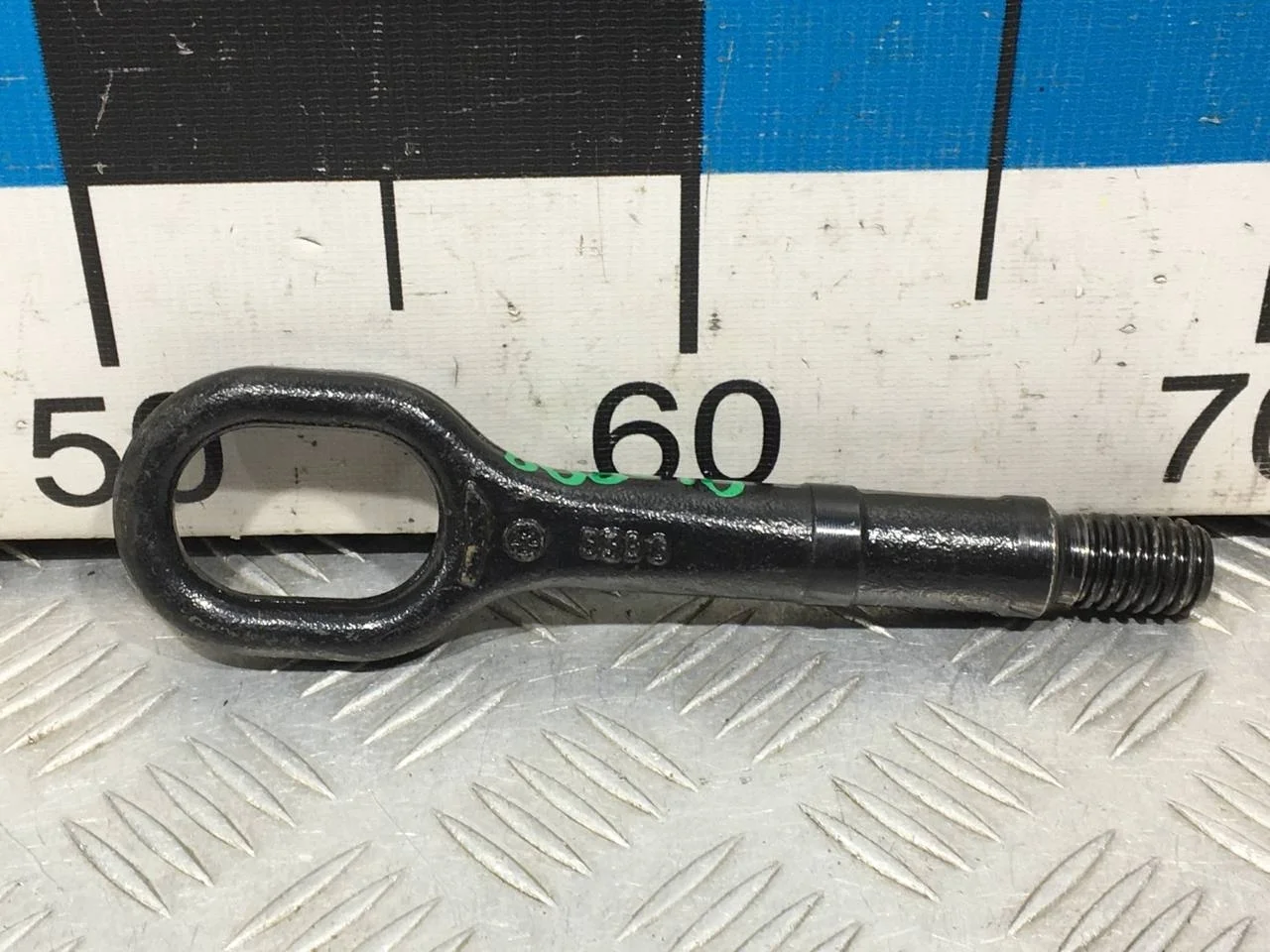 [Б/У] Крюк буксировочный передний [Код: 00675771 ]