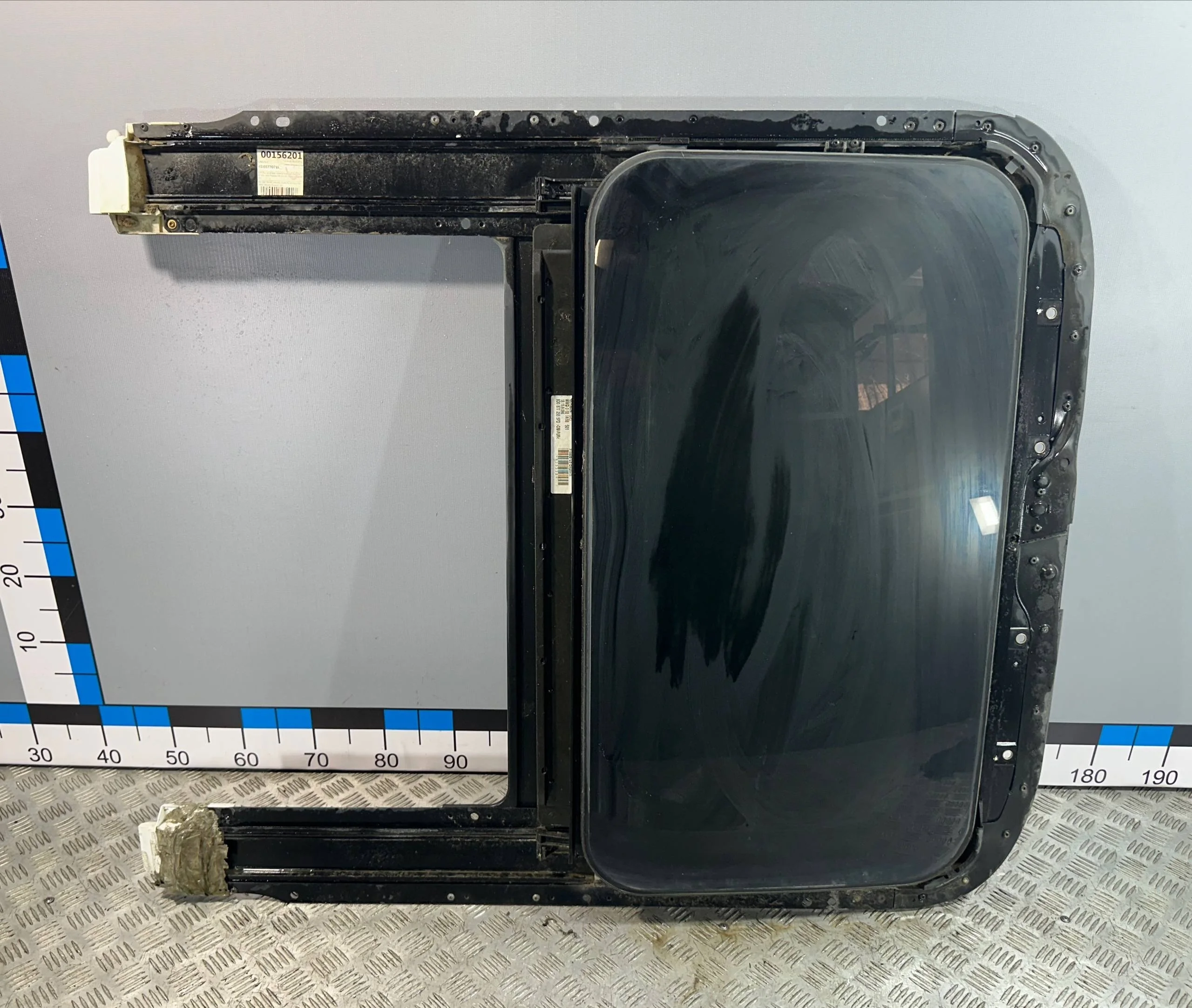 [Б/У] Люк электрический Audi A6 Skoda Superb - в сборе [Код: 00297103 ]