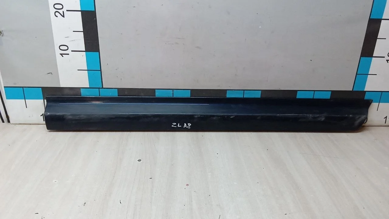 [Б/У] Молдинг двери задней левой (LONG) Audi A8 - LONG [Код: 00297975 ]