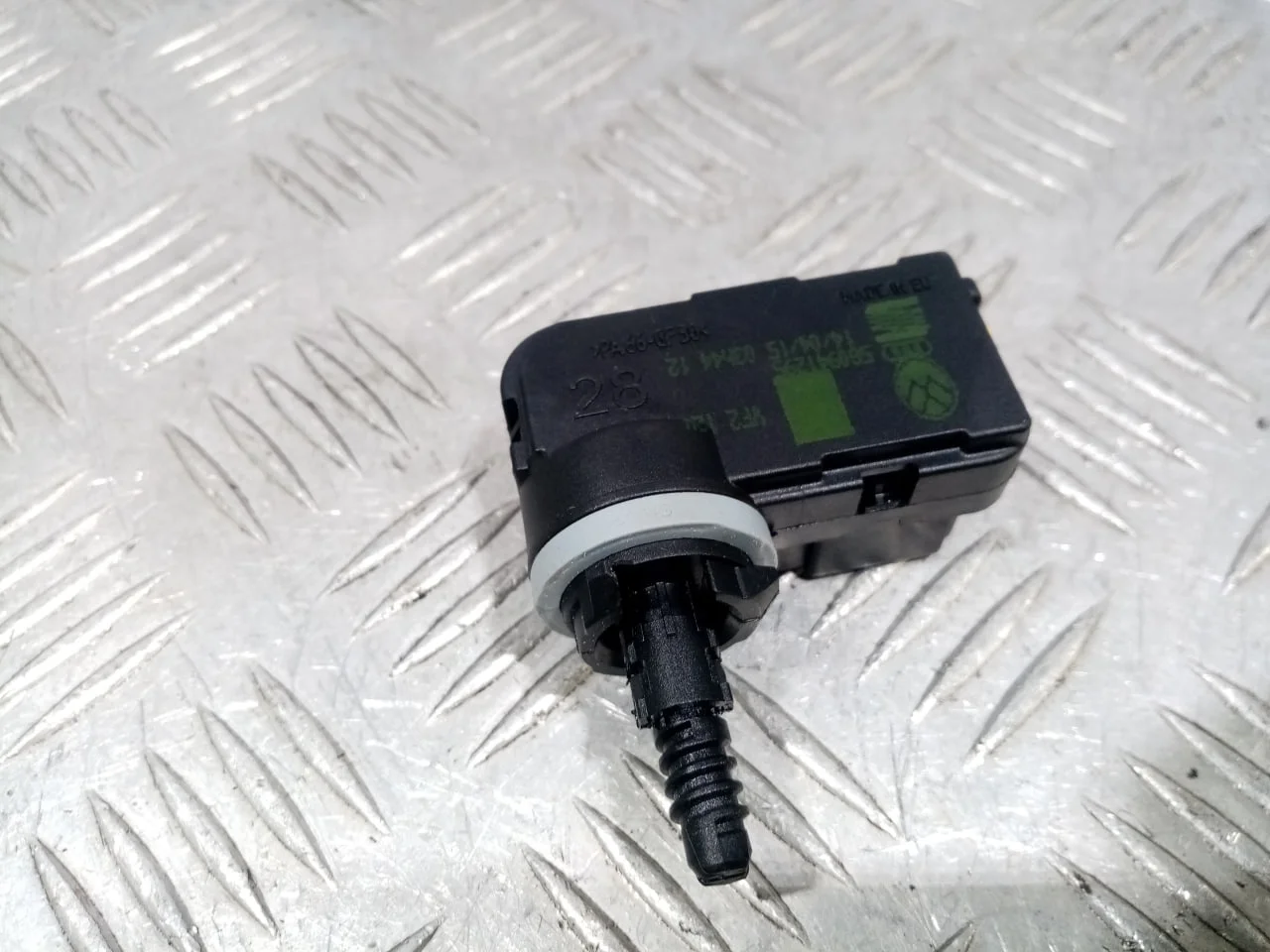 [Б/У] Моторчик корректора фар VAG [Код: 00528062 ]