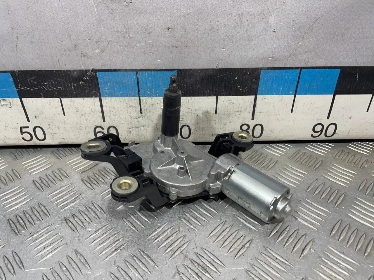 [Б/У] Моторчик стеклоочистителя задний [Код: 00595988 ]