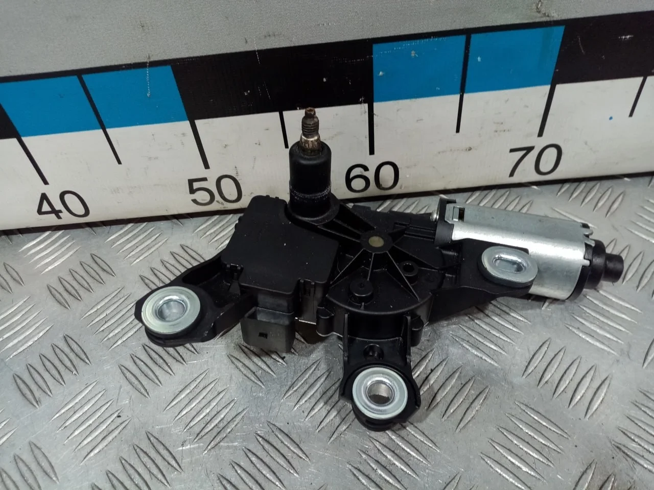 [Б/У] Моторчик стеклоочистителя задний VW Touareg [Код: 00650418 ]