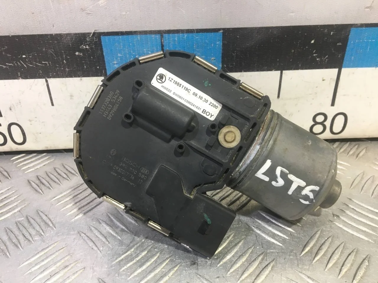 [Б/У] Моторчик стеклоочистителя передний [Код: 00580784 ]