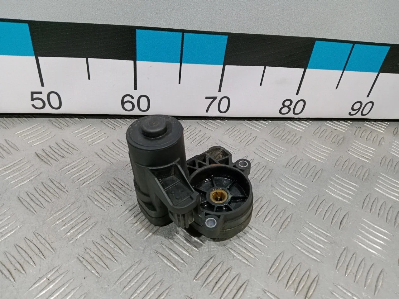 [Б/У] Моторчик стояночного тормоза левый [Код: 00612665 ]