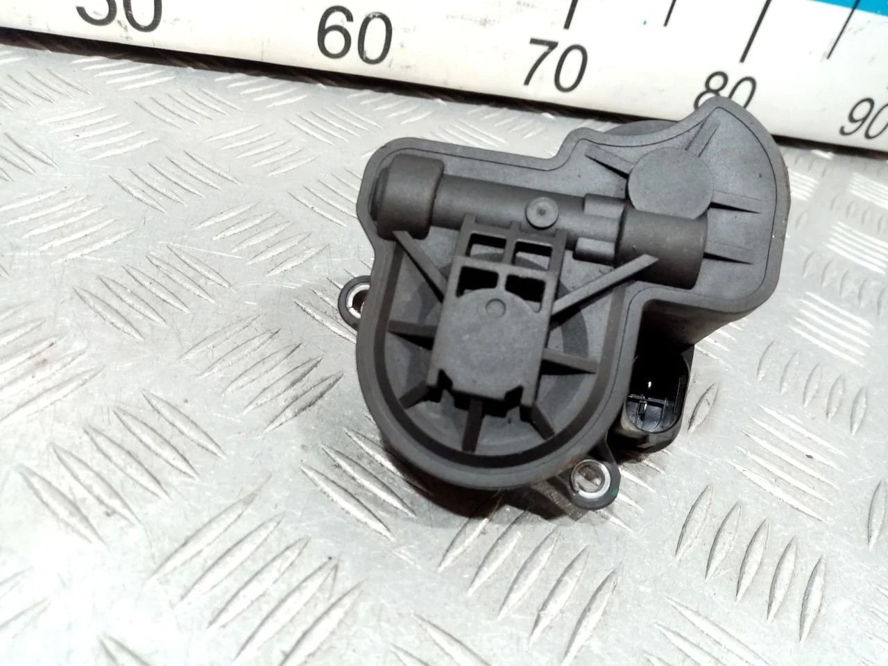 [Б/У] Моторчик стояночного тормоза правый [Код: 00683739 ]