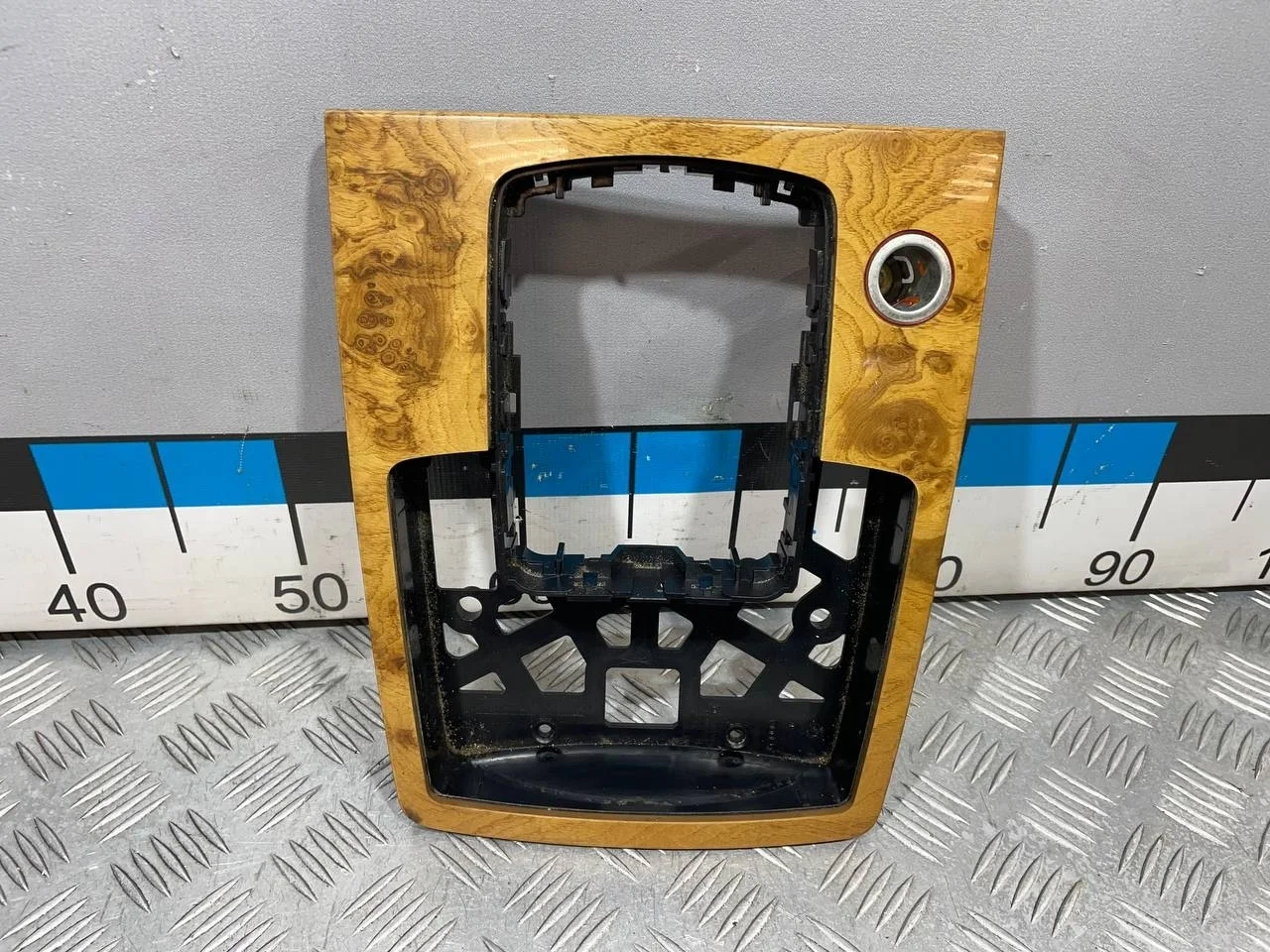 [Б/У] Накладка декоративная на кулису Audi Q7 [Код: 00659569 ]