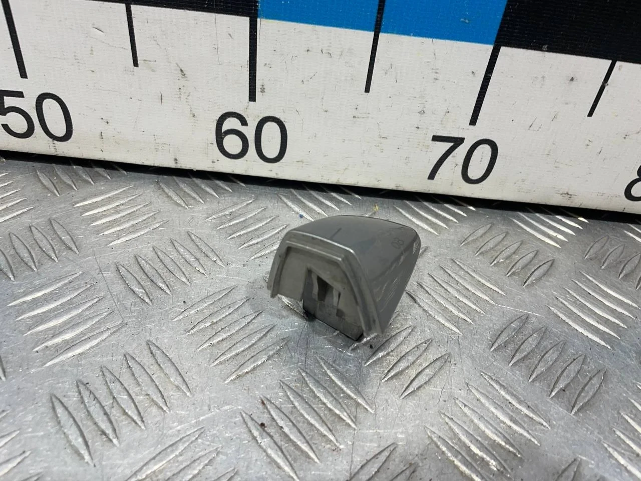 [Б/У] Накладка ручки наружной правой [Код: 00658374 ]