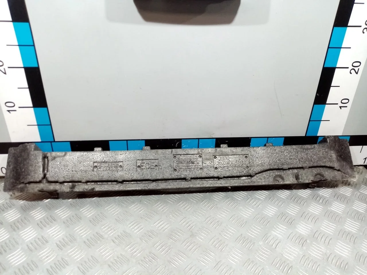 [Б/У] Наполнитель переднего бампера A4 B8 [Код: 00664732 ]