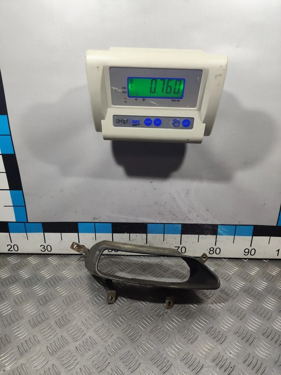 [Б/У] Насадка на глушитель правая Audi A8 [Код: 00607520 ]