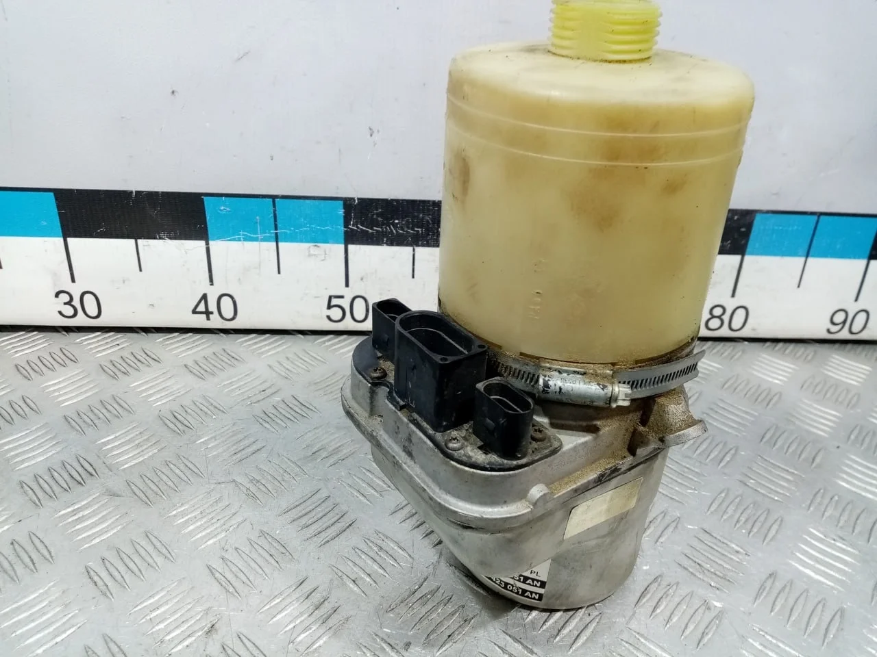 [Б/У] Насос гидроусилителя электрический [Код: 00530608 ]