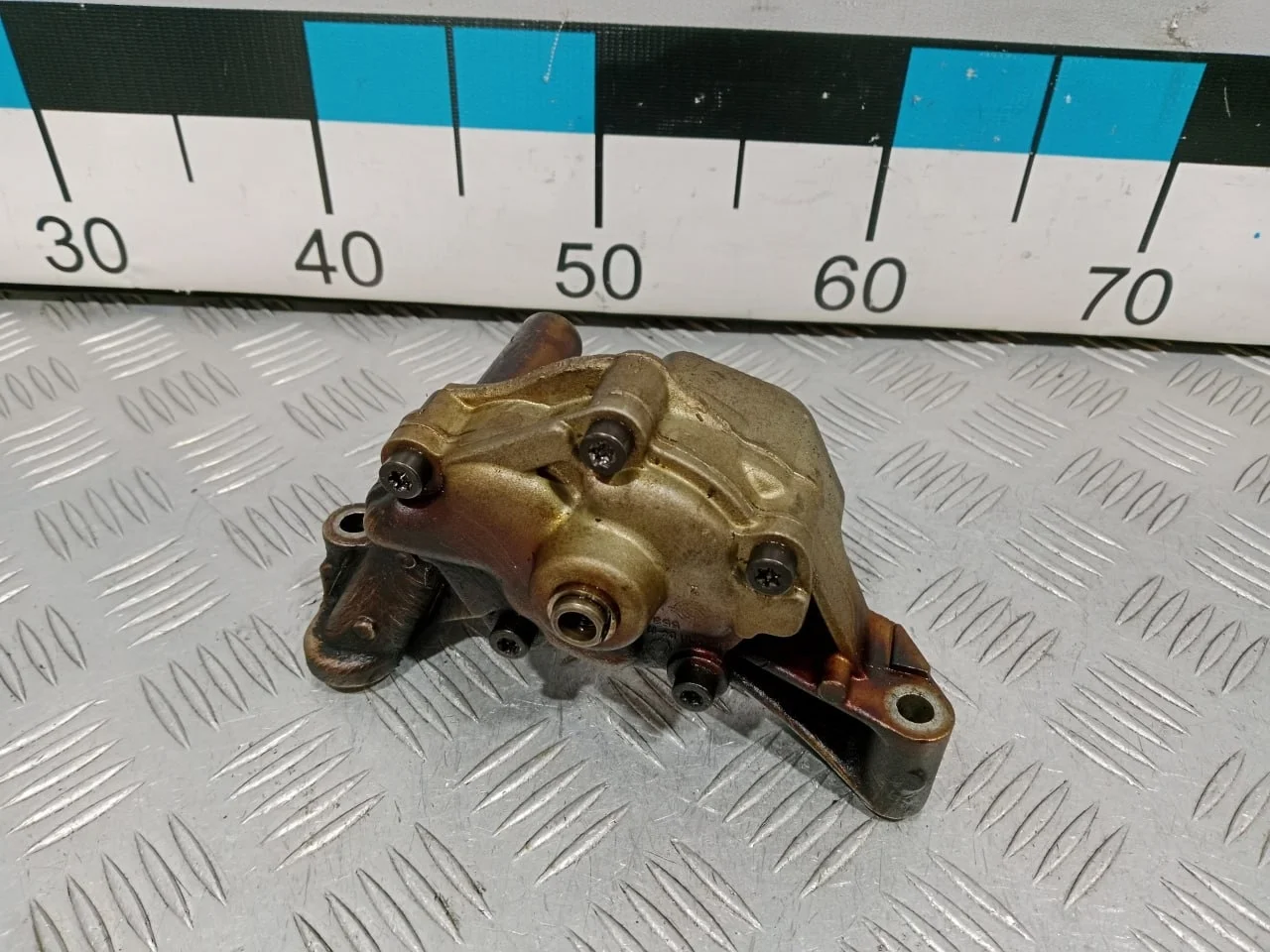 [Б/У] Насос масляный - Без шестерни [Код: 00639438 ]