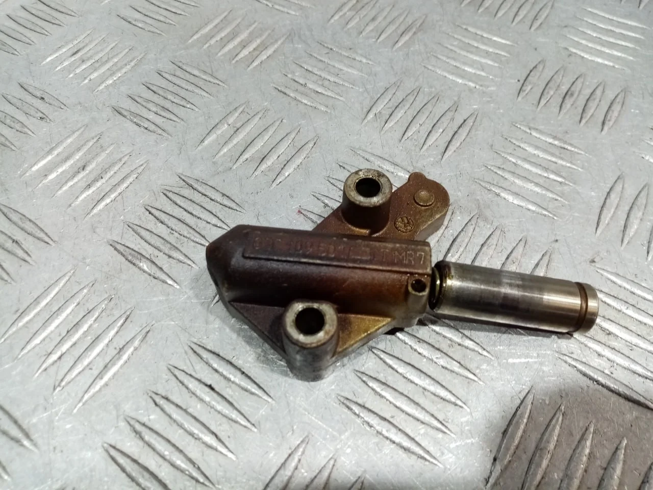 [Б/У] Натяжитель цепи [Код: 00633195 ]