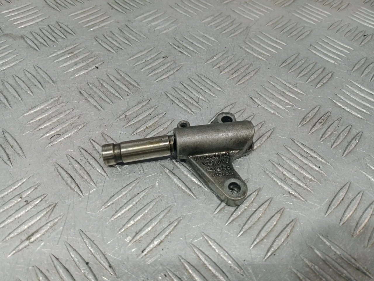 [Б/У] Натяжитель цепи ГРМ [Код: 00588004 ]