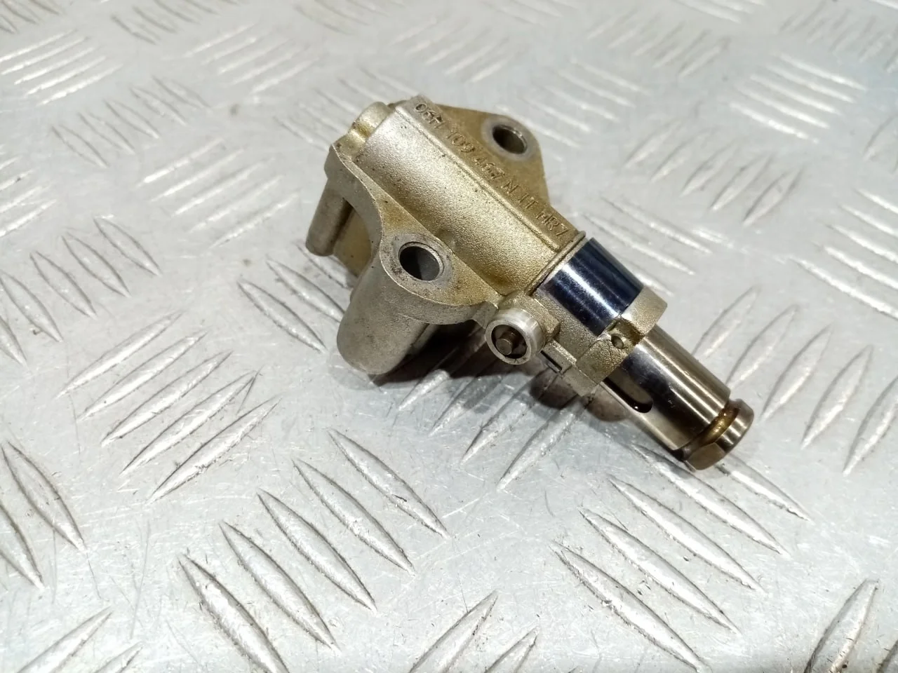 [Б/У] Натяжитель цепи ГРМ [Код: 00685093 ]