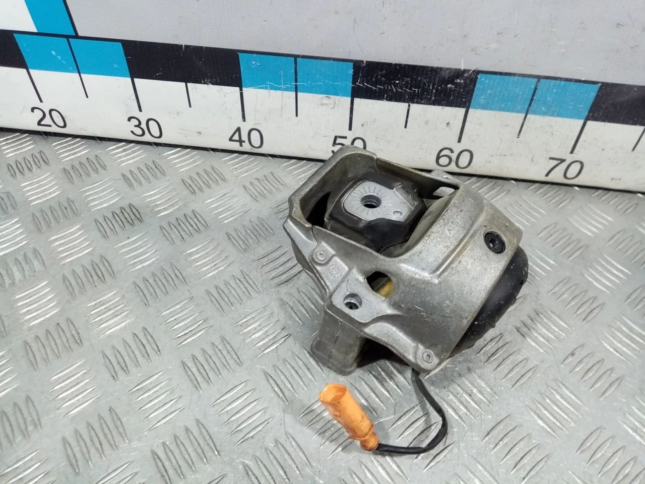 [Б/У] Опора двигателя [Код: 00590415 ]