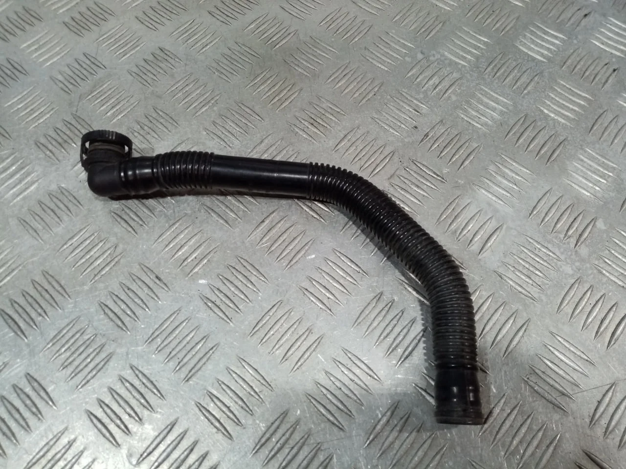 [Б/У] Патрубок воздушного фильтра VAG [Код: 00652496 ]