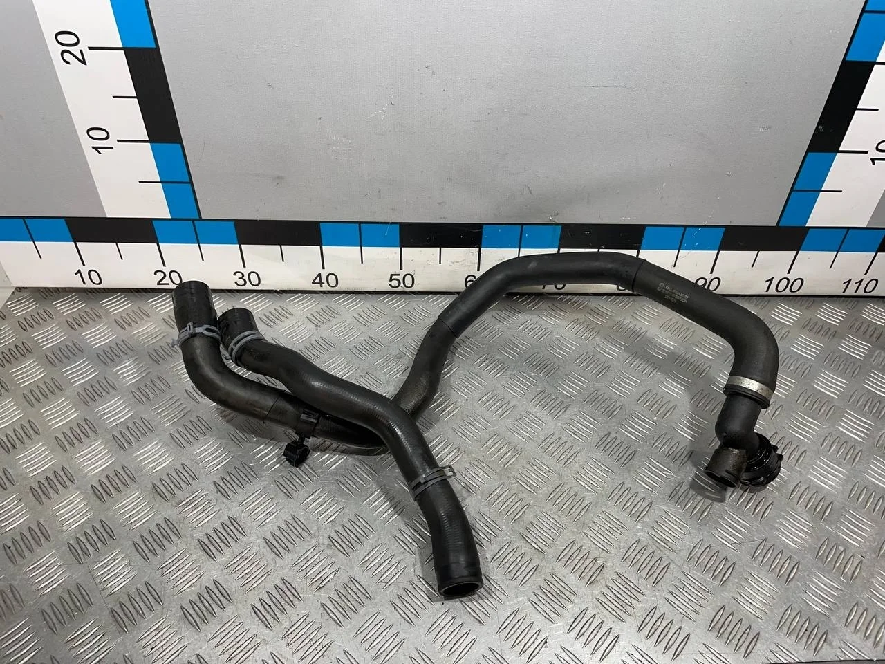 [Б/У] Патрубок радиатора [Код: 00643678 ]