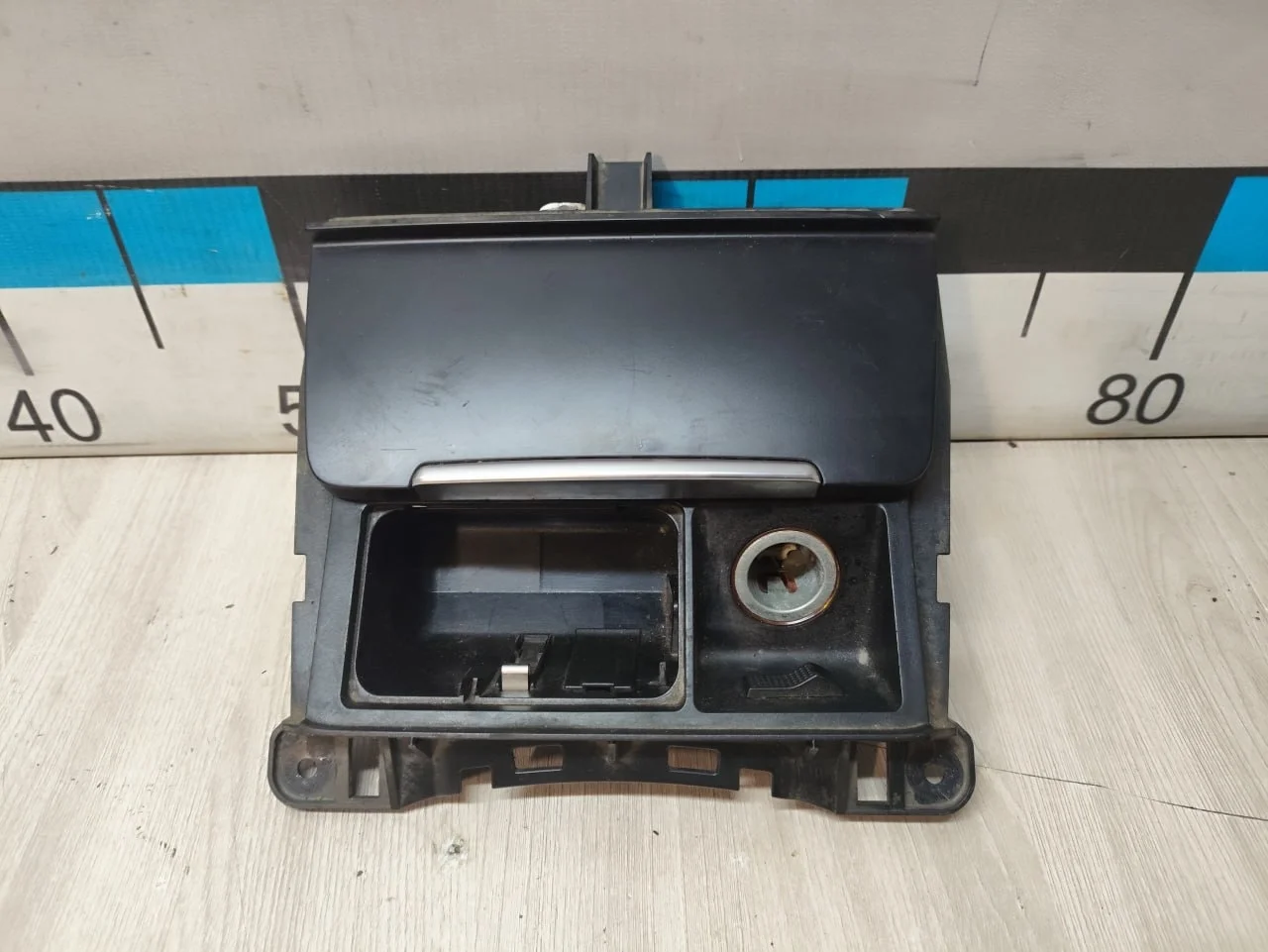 [Б/У] Пепельница передняя Audi A4 B8, Allroad B8 [Код: 00320479 ]