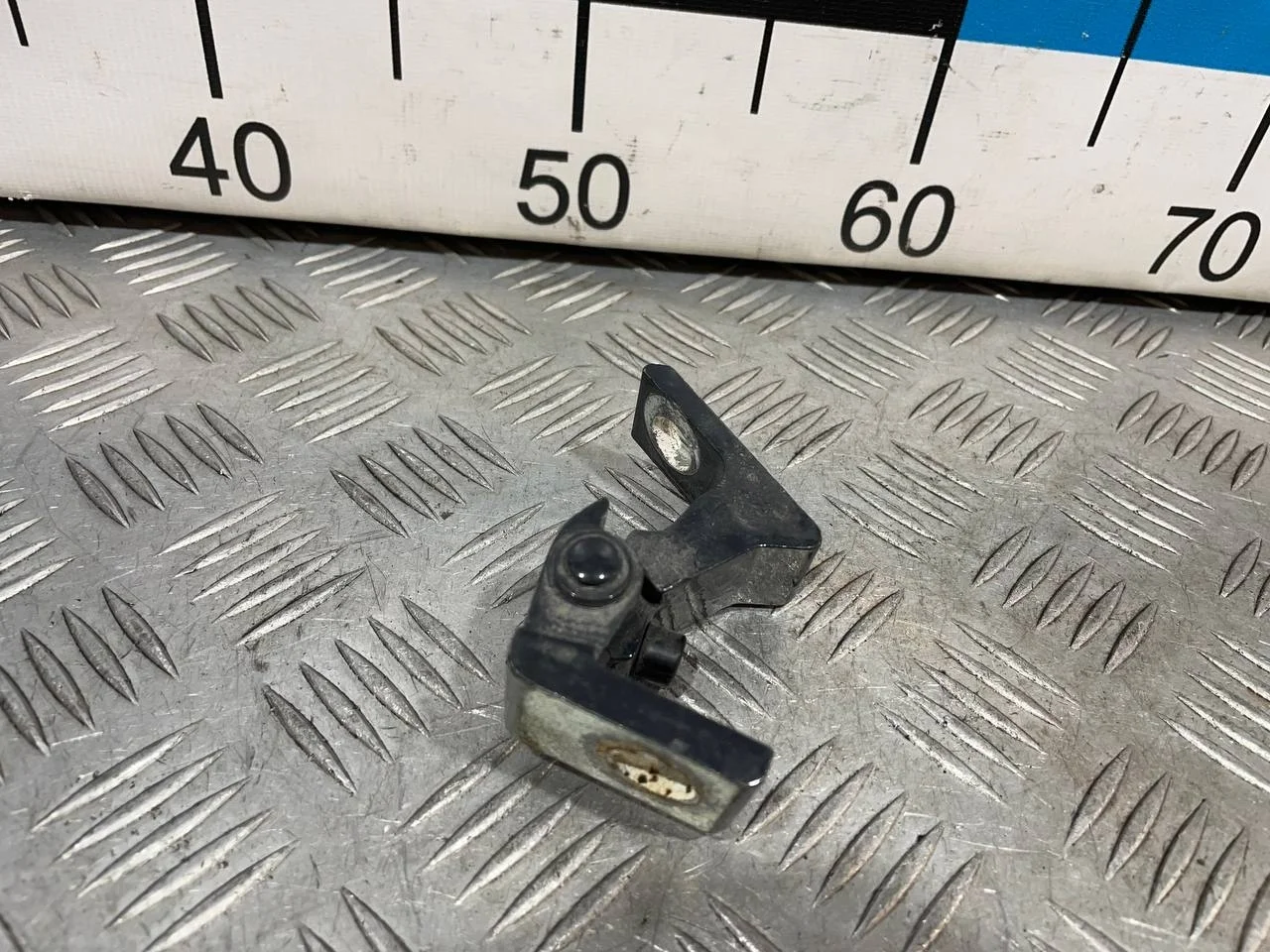 [Б/У] Петля двери левой передней верхняя/нижняя [Код: 00638454 ]