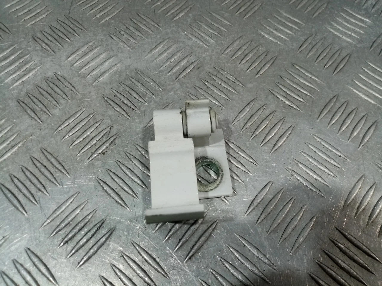 [Б/У] Петля двери правая - Без крепления [ХОРОШЕЕ] [Код: 00651926 ]