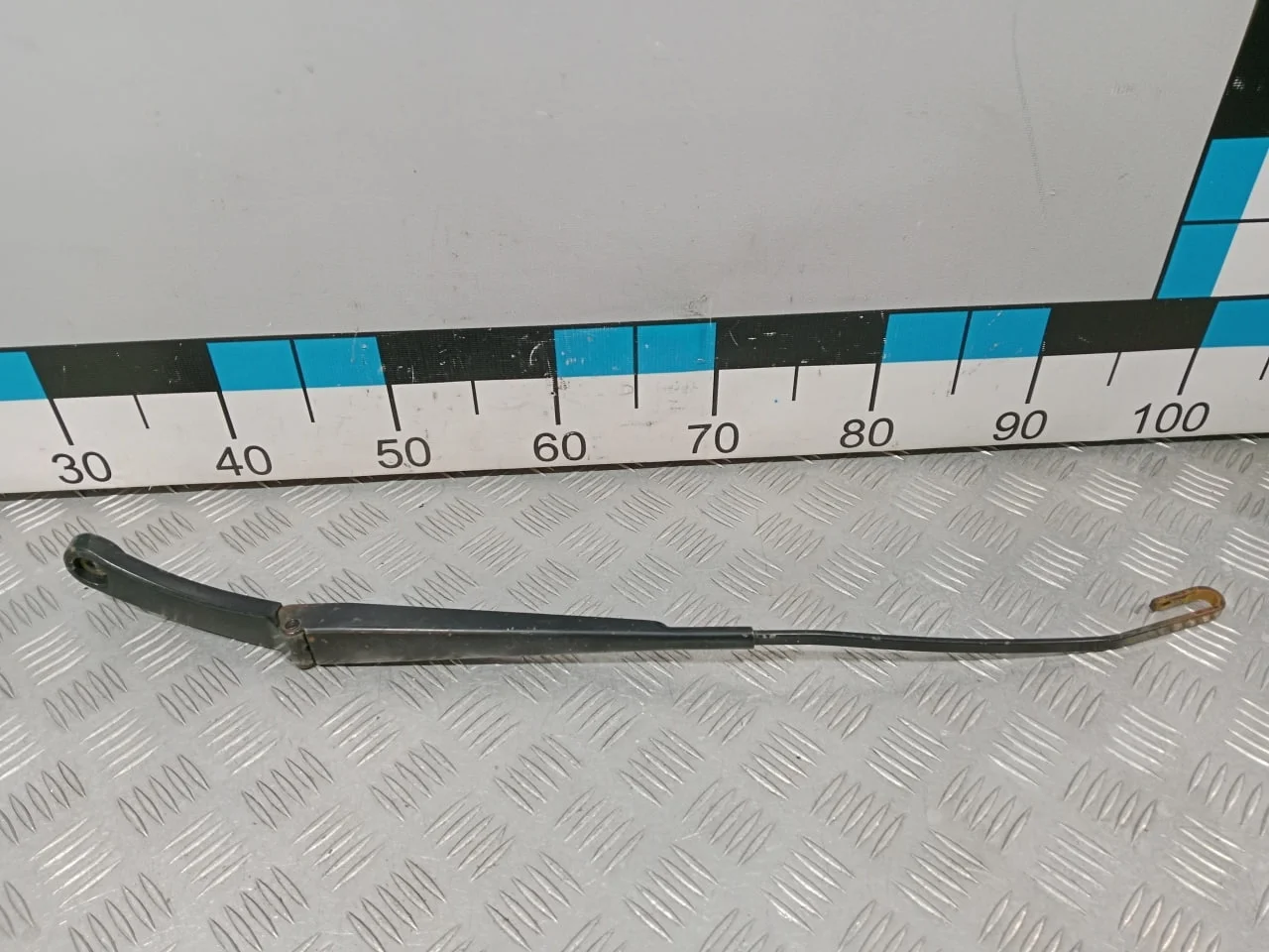 [Б/У] Поводок стеклоочистителя левый Transporter T5 [Код: 00683892 ]