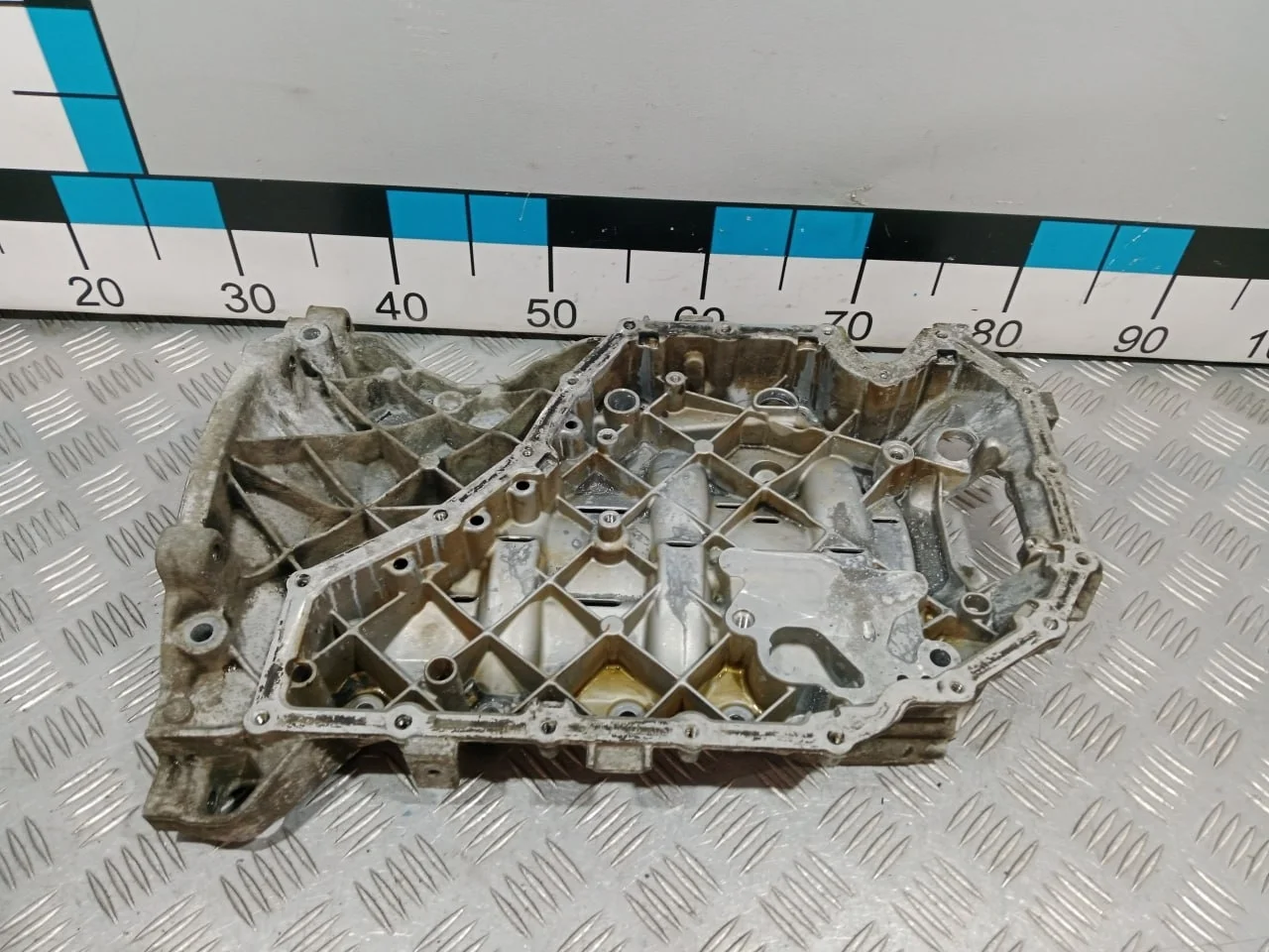 [Б/У] Поддон масляный двигателя верхняя часть [Код: 00641666 ]