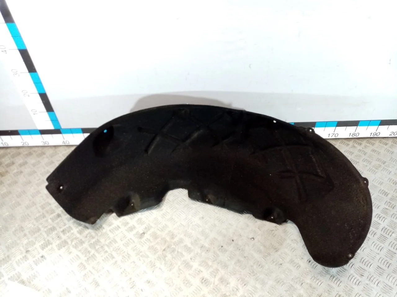 [Б/У] Подкрылок задний левый Touareg 7P [Код: 00680848 ]