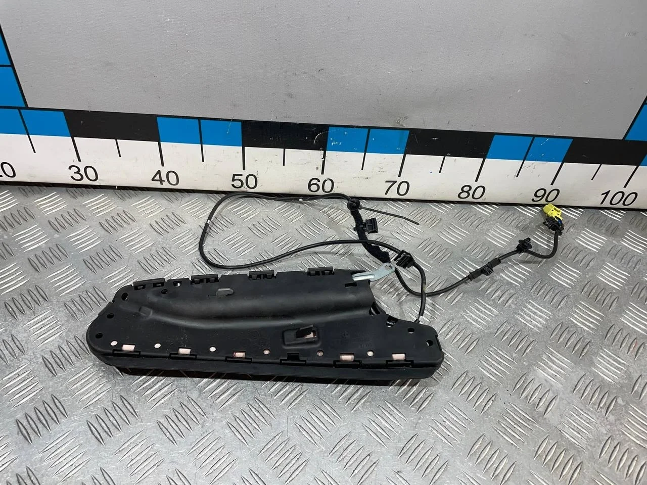 [Б/У] Подушка безопасности в сиденье правая Q7 [Код: 00657695 ]