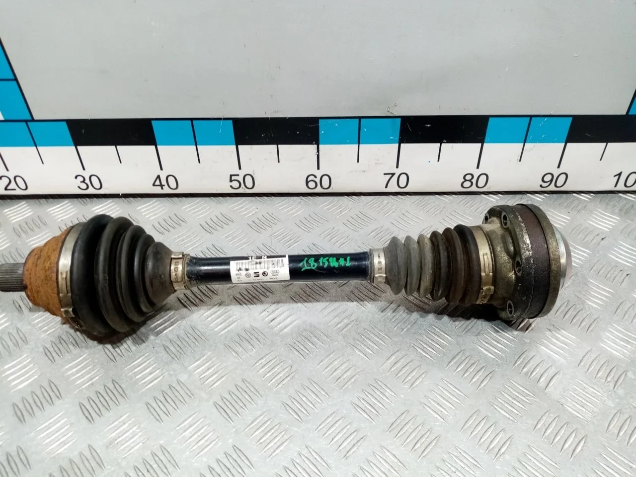 [Б/У] Полуось передняя левая [Код: 00652520 ]