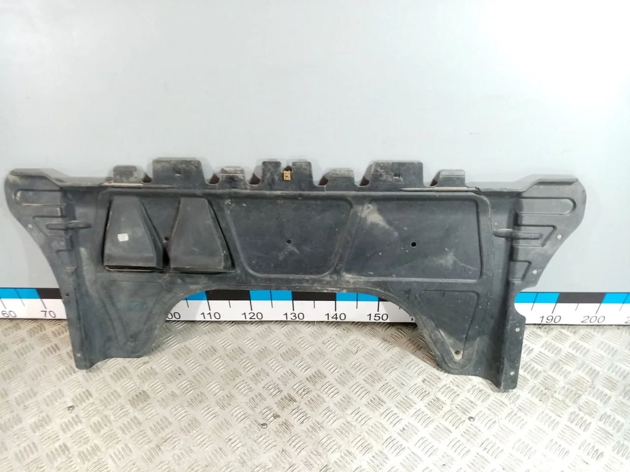 [Б/У] Пыльник двигателя центральный - Незначительная трещина [ХОРОШЕЕ] [Код: 00624762 ]