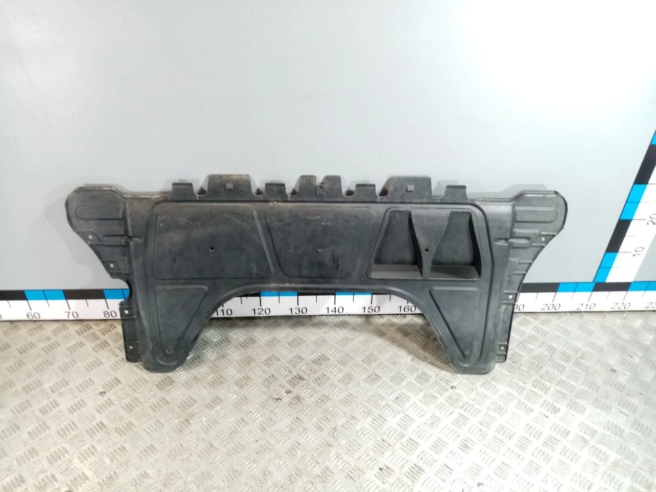 [Б/У] Пыльник двигателя центральный [Код: 00624765 ]